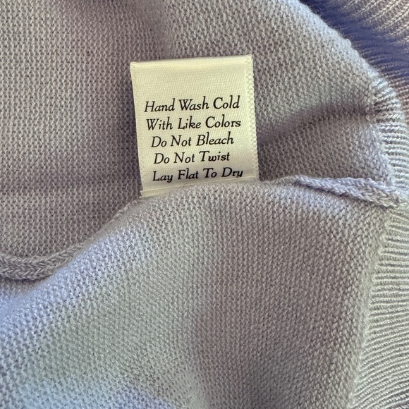 YEMAK Women's Long Sleeve Crewneck Cropped Button Down Cardigan Sweater - Medium - Picture 5 of 5